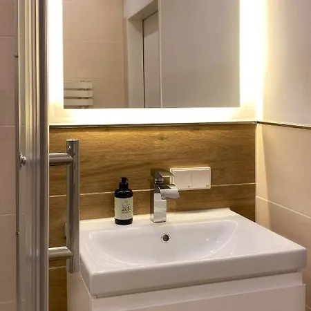 Apartment Center Studio Extra Comfort Luxury Double Bed Kitchen