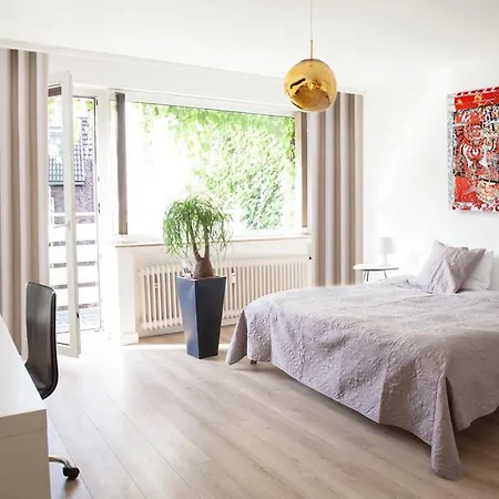Center Studio Extra Comfort Luxury Double Bed Kitchen Dusseldorf